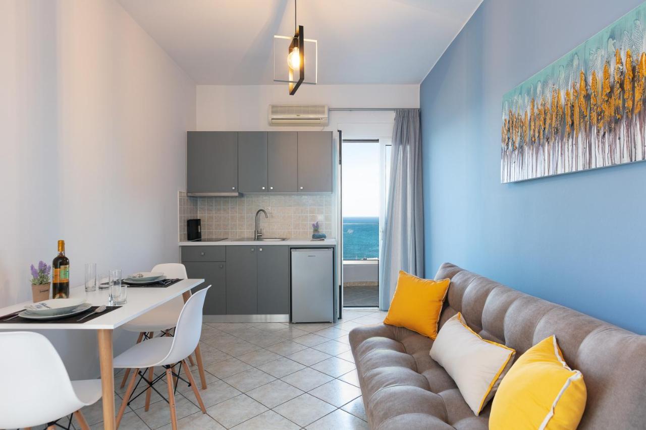 Aparthotel Pietra Di Mare à Petres  Extérieur photo