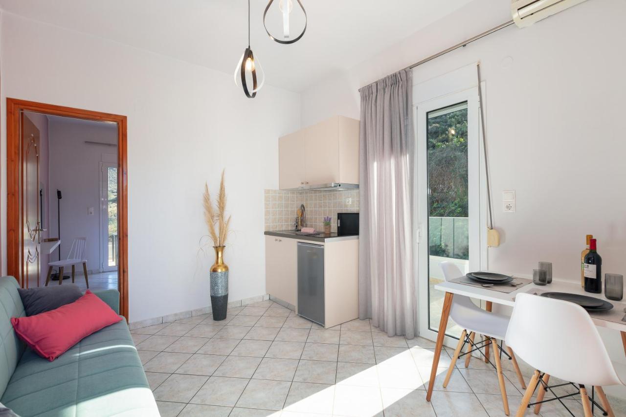 Aparthotel Pietra Di Mare à Petres  Extérieur photo