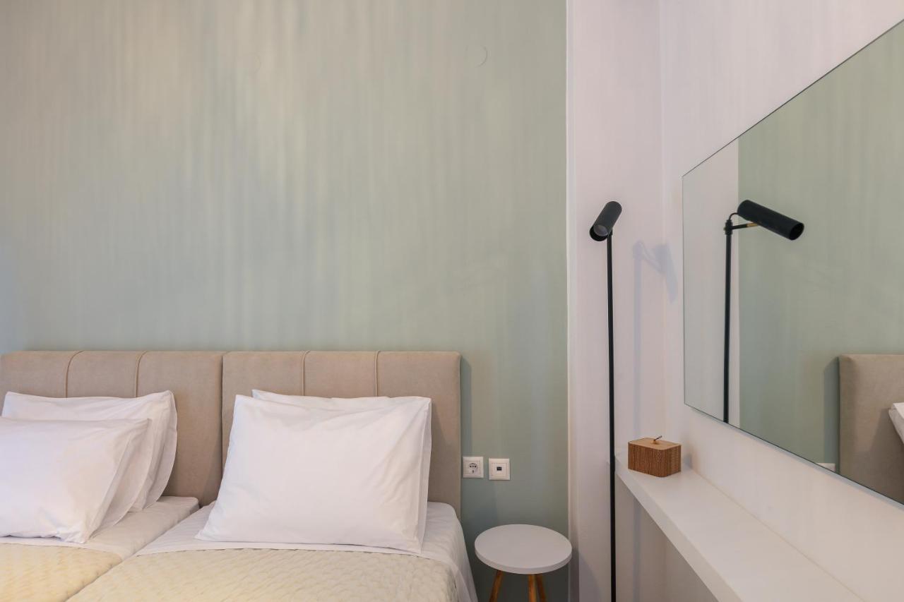 Aparthotel Pietra Di Mare à Petres  Extérieur photo